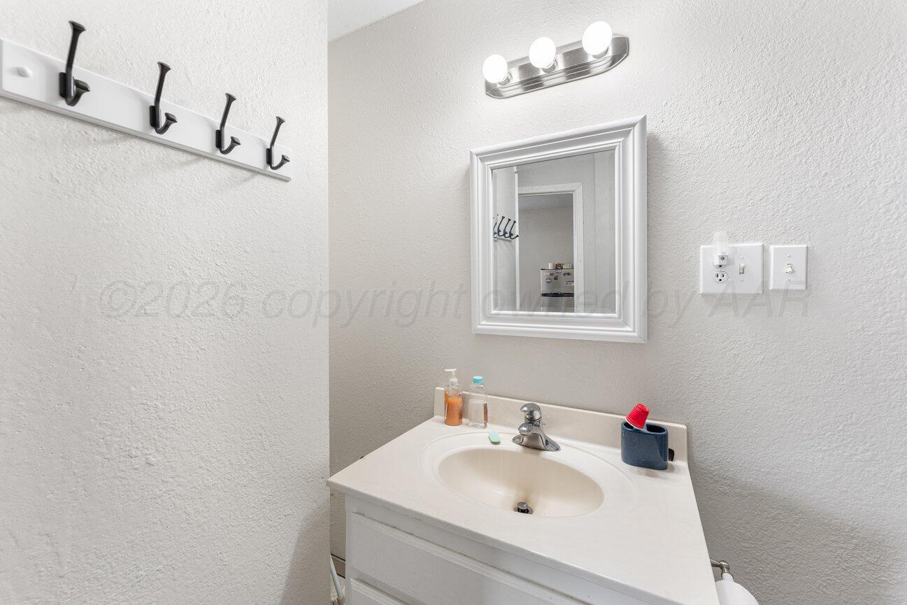 14301 White Tail Avenue Amarillo, TX 79124 - Photo 33 of 67 Apartment Bath