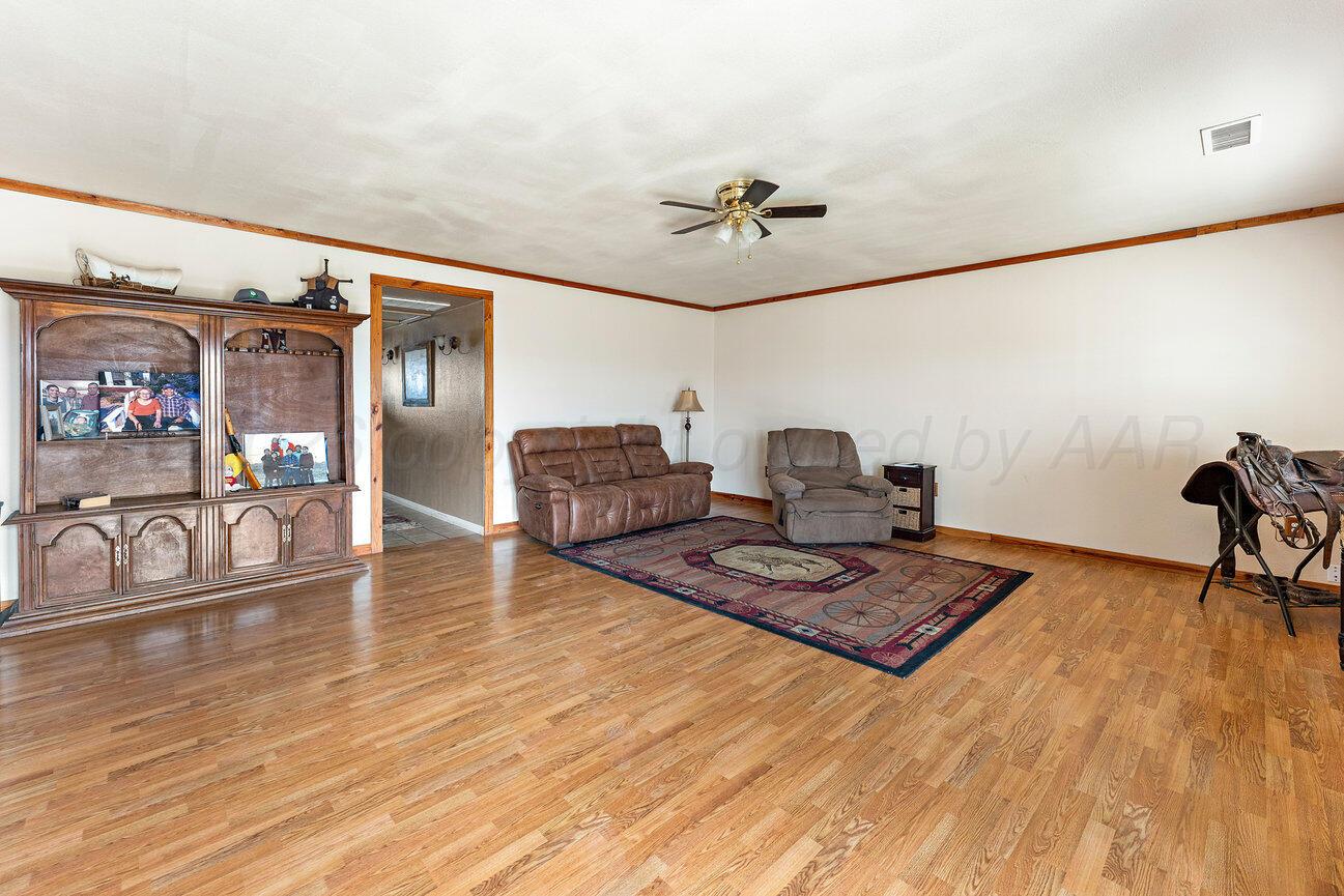14301 White Tail Avenue Amarillo, TX 79124 - Photo 7 of 67 Living