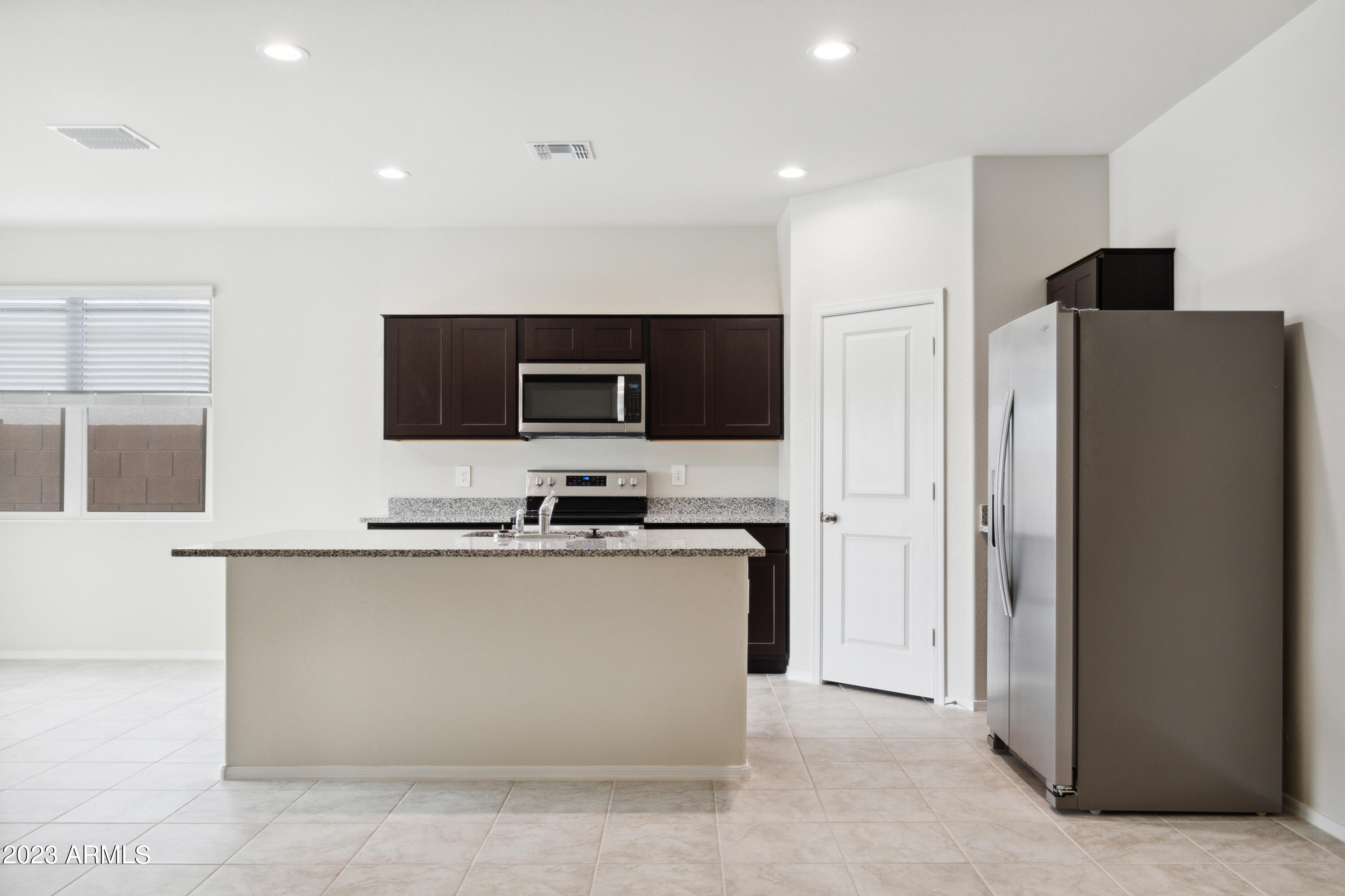 1697 West Stradling Avenue Apache Junction, AZ 85120 - Photo 6 of 22 Baxter_H35B_B-CopperBasin_7