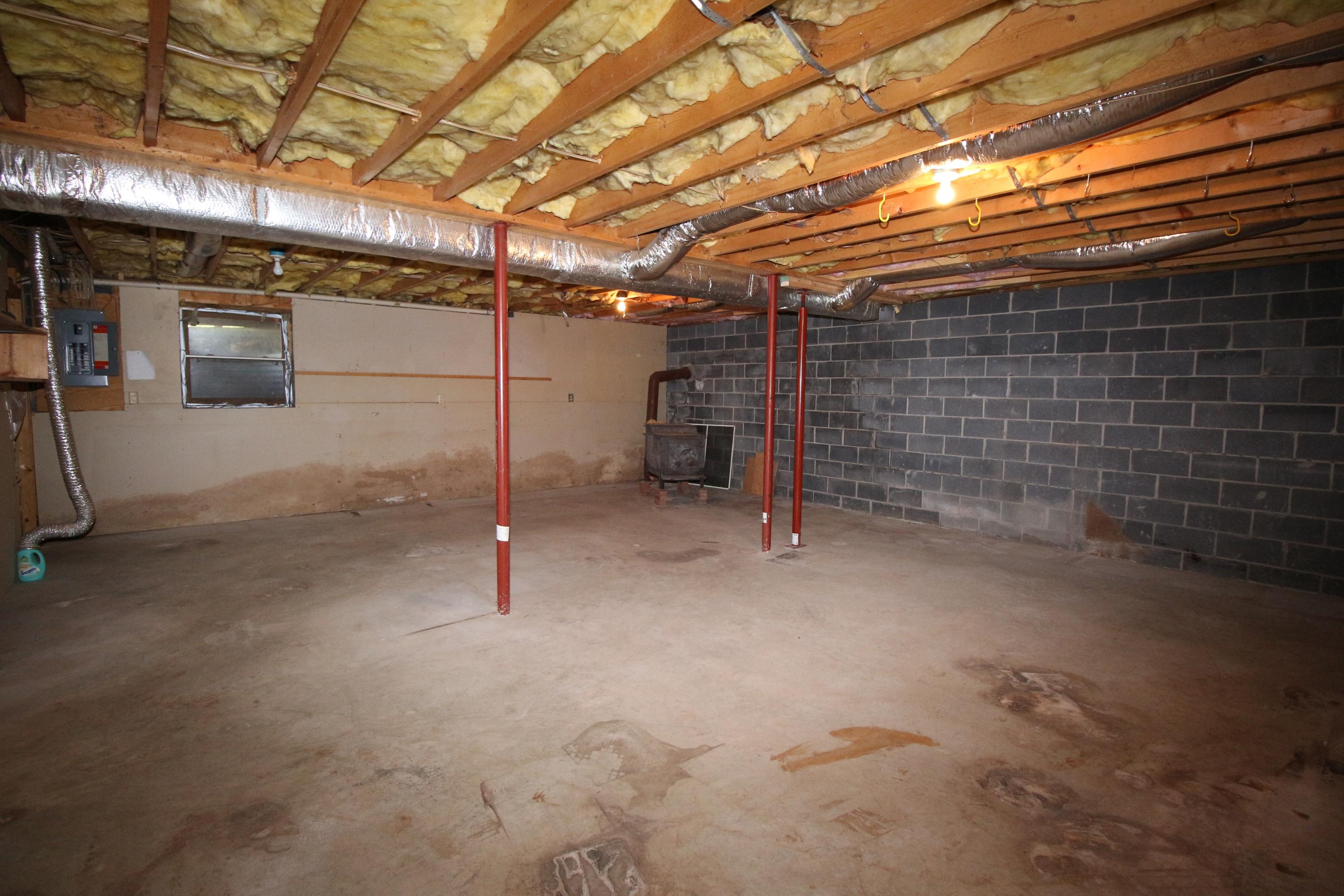 7080 Belspring Road Radford, VA 24141 - Photo 33 of 53 a view of empty room with windows
