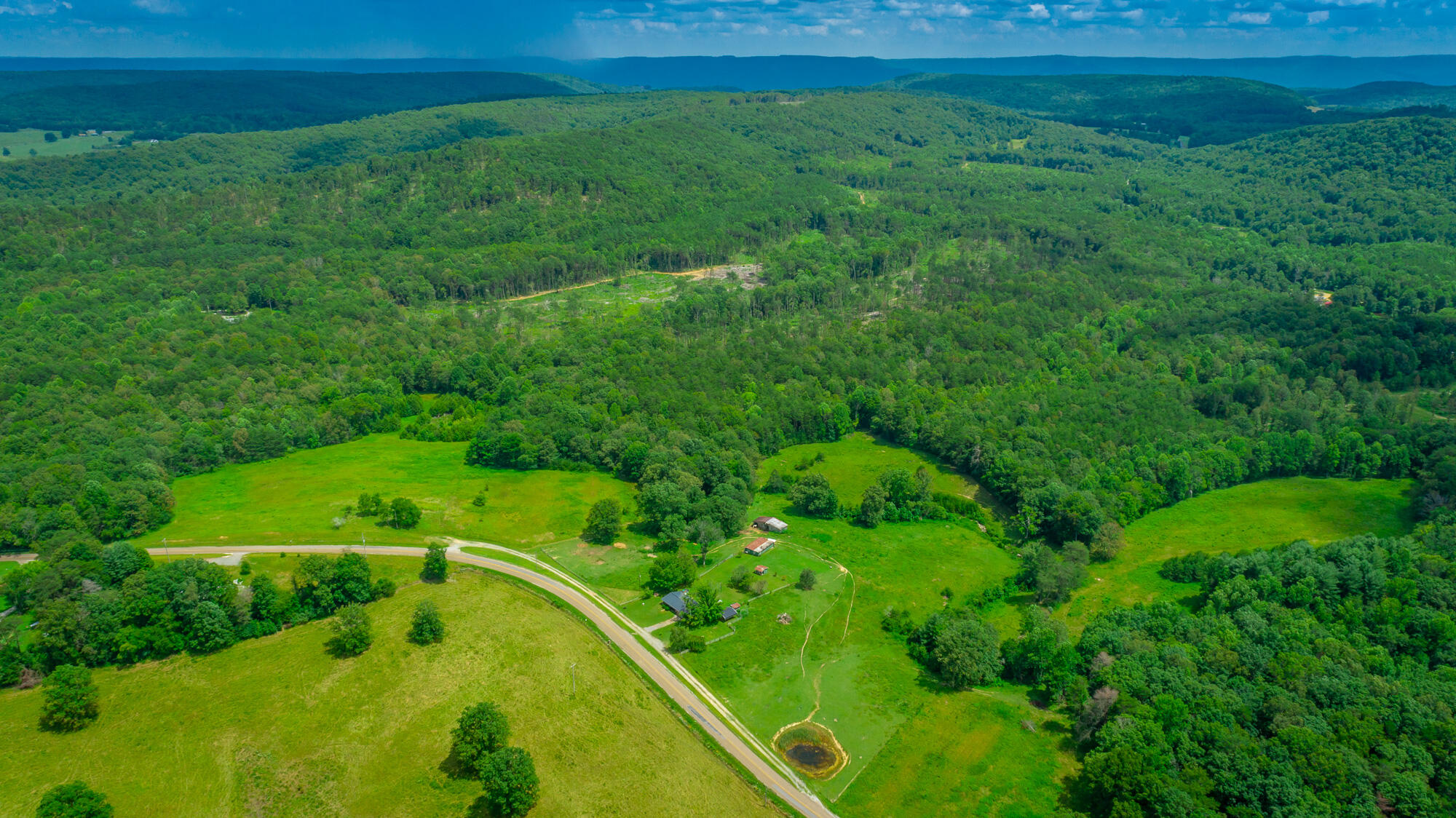 7782 Brockdell Road Pikeville, TN 37367 - Photo 3 of 65 7782 Brockdell Road Exterior HD-3