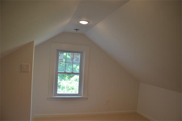 23 Hampshire Road Reading, MA 01867 - Photo 17 of 21 Gallery Image 17