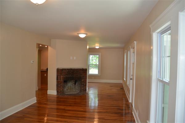 23 Hampshire Road Reading, MA 01867 - Photo 4 of 21 Gallery Image 4