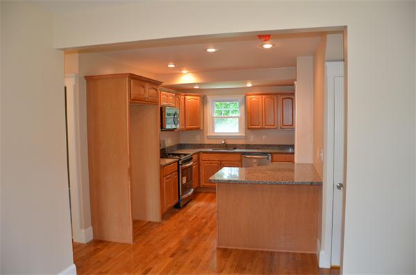 23 Hampshire Road Reading, MA 01867 - Photo 8 of 21 Gallery Image 8
