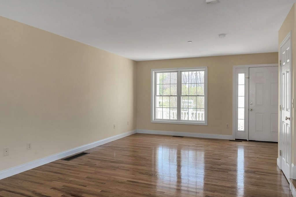 22 Ferry Road, Unit 22 Methuen, MA 01844 - Photo 5 of 39 Gallery Image 5