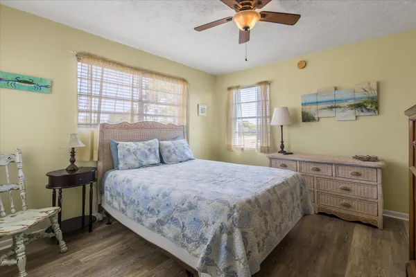 $945,000 | 1125 Alligator Drive, Alligator Point, FL 32346