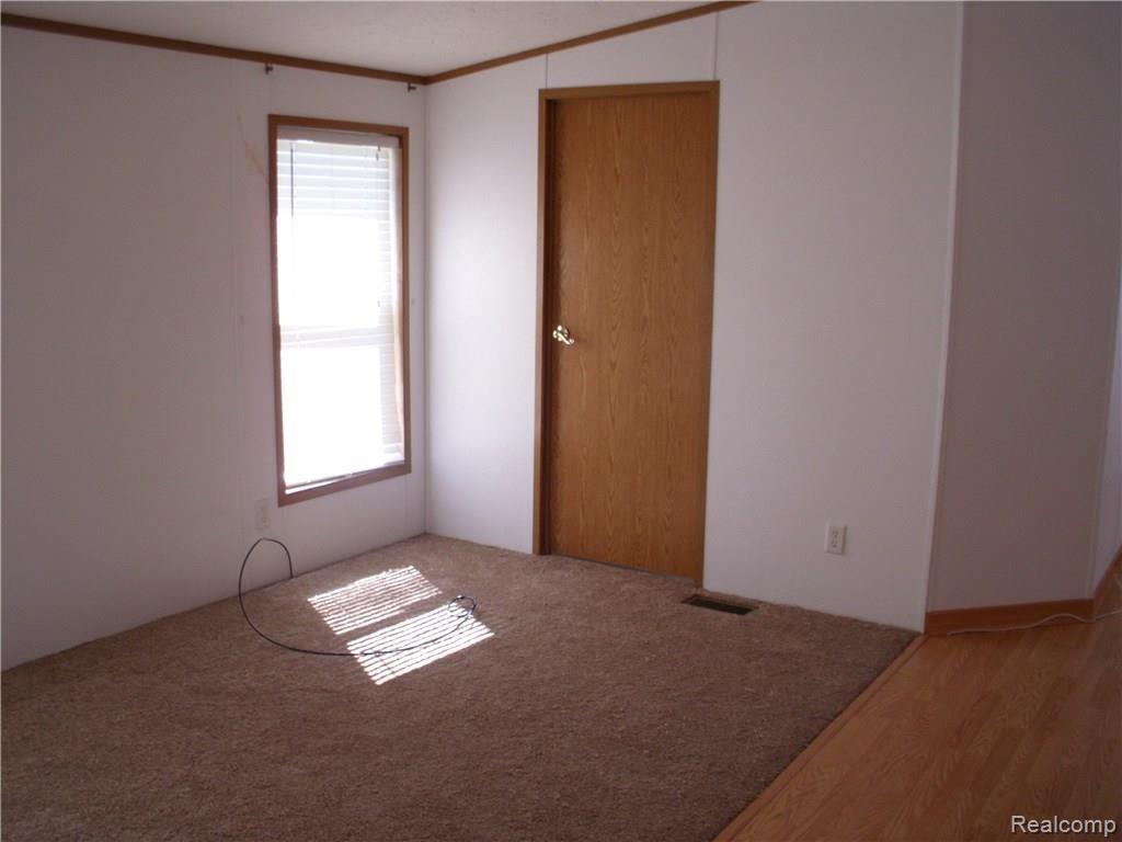 22744 Quinn Road Clinton Township, MI 48035 - Photo 14 of 23
