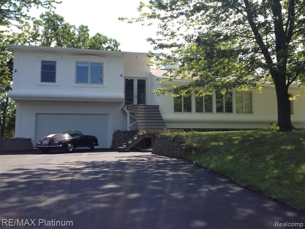 25630 Johns Road South Lyon, MI 48178 - Photo 1 of 9 stylish contemporary