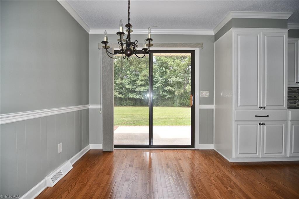 456 Meadowview Road Lexington, NC 27295 - Photo 12 of 36 Dining Room