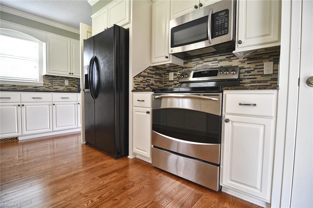 456 Meadowview Road Lexington, NC 27295 - Photo 16 of 36 Kitchen