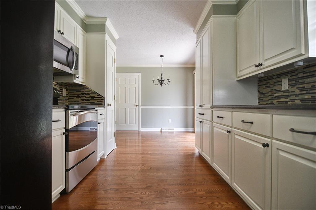 456 Meadowview Road Lexington, NC 27295 - Photo 17 of 36 Kitchen