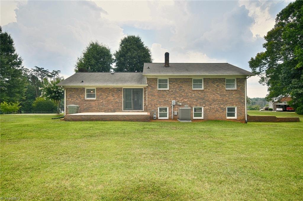 456 Meadowview Road Lexington, NC 27295 - Photo 32 of 36 Gallery Image 32