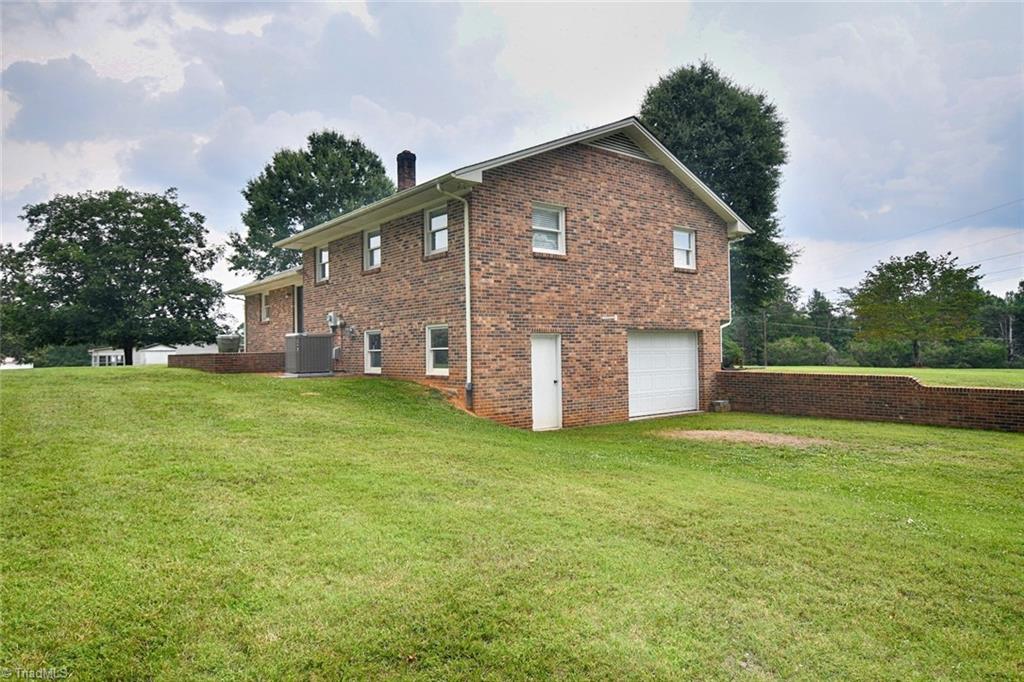 456 Meadowview Road Lexington, NC 27295 - Photo 33 of 36 Gallery Image 33