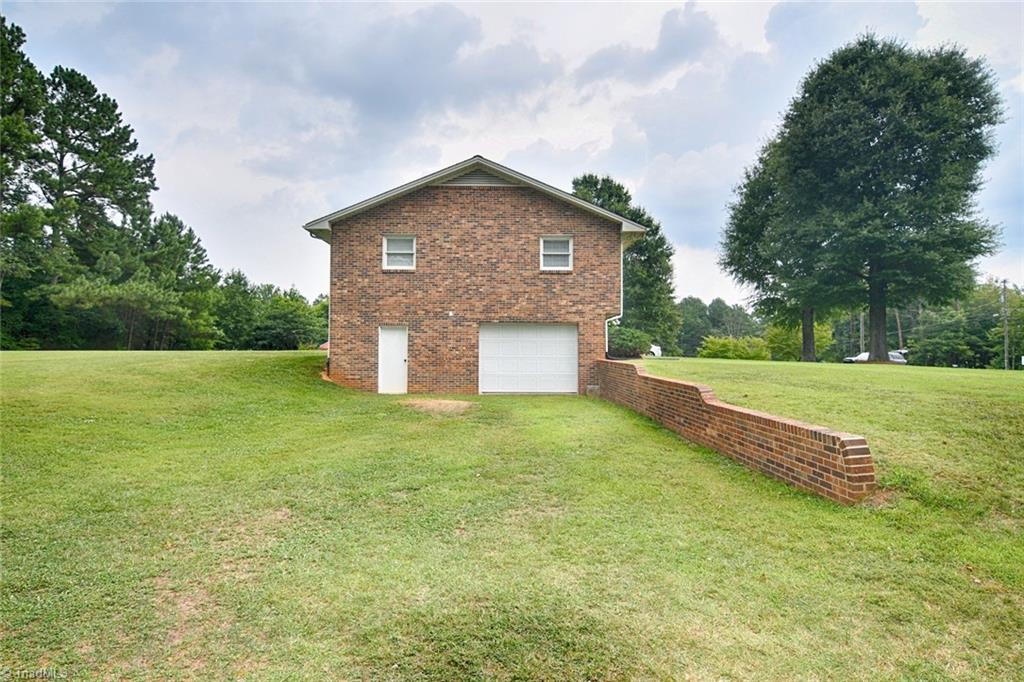 456 Meadowview Road Lexington, NC 27295 - Photo 34 of 36 Gallery Image 34