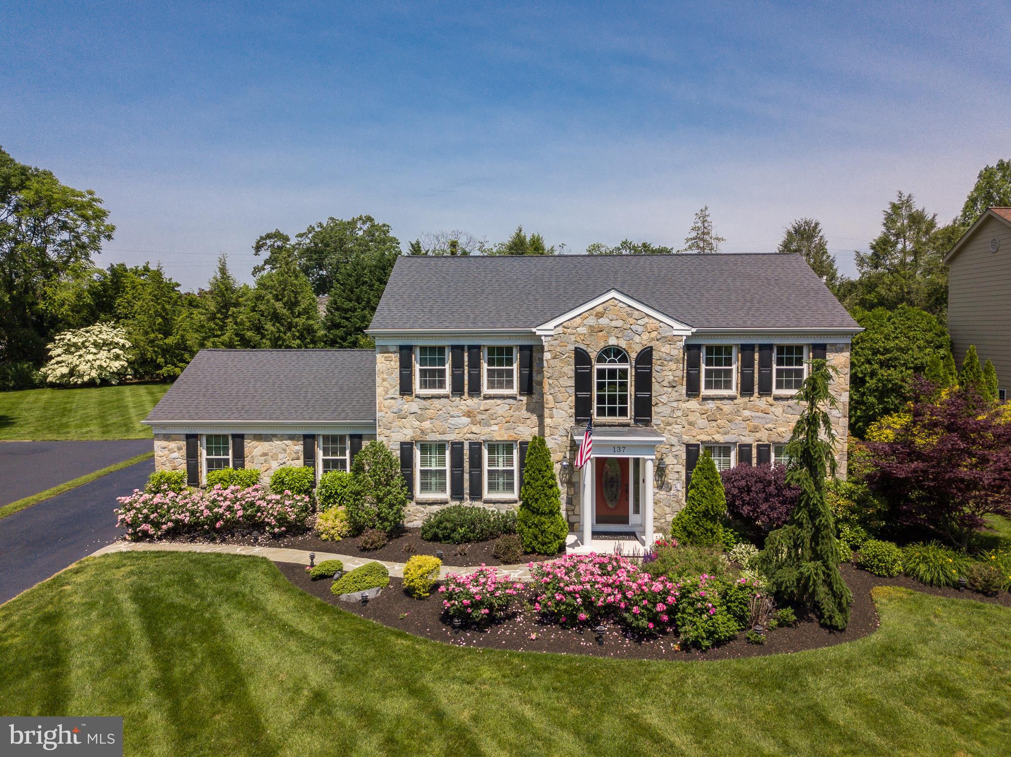 137 Augustine Cut Off Wilmington, DE 19806 - Photo 2 of 57