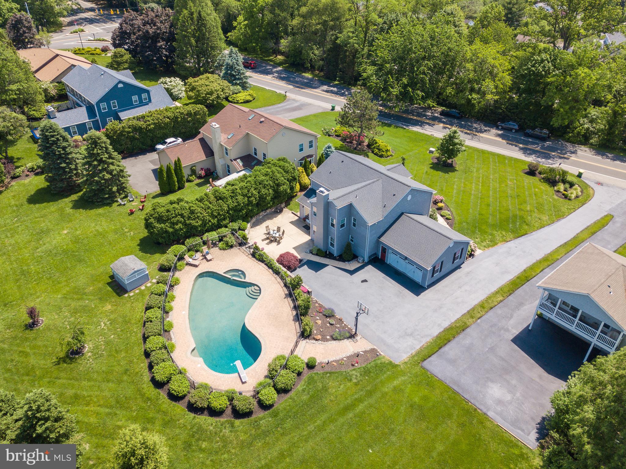 137 Augustine Cut Off Wilmington, DE 19806 - Photo 13 of 57