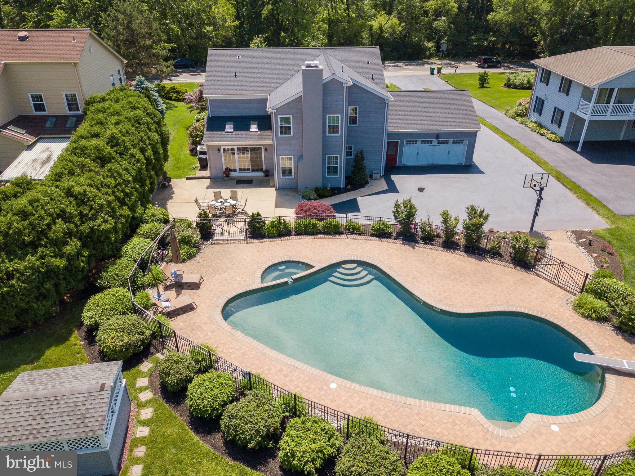 137 Augustine Cut Off Wilmington, DE 19806 - Photo 15 of 57