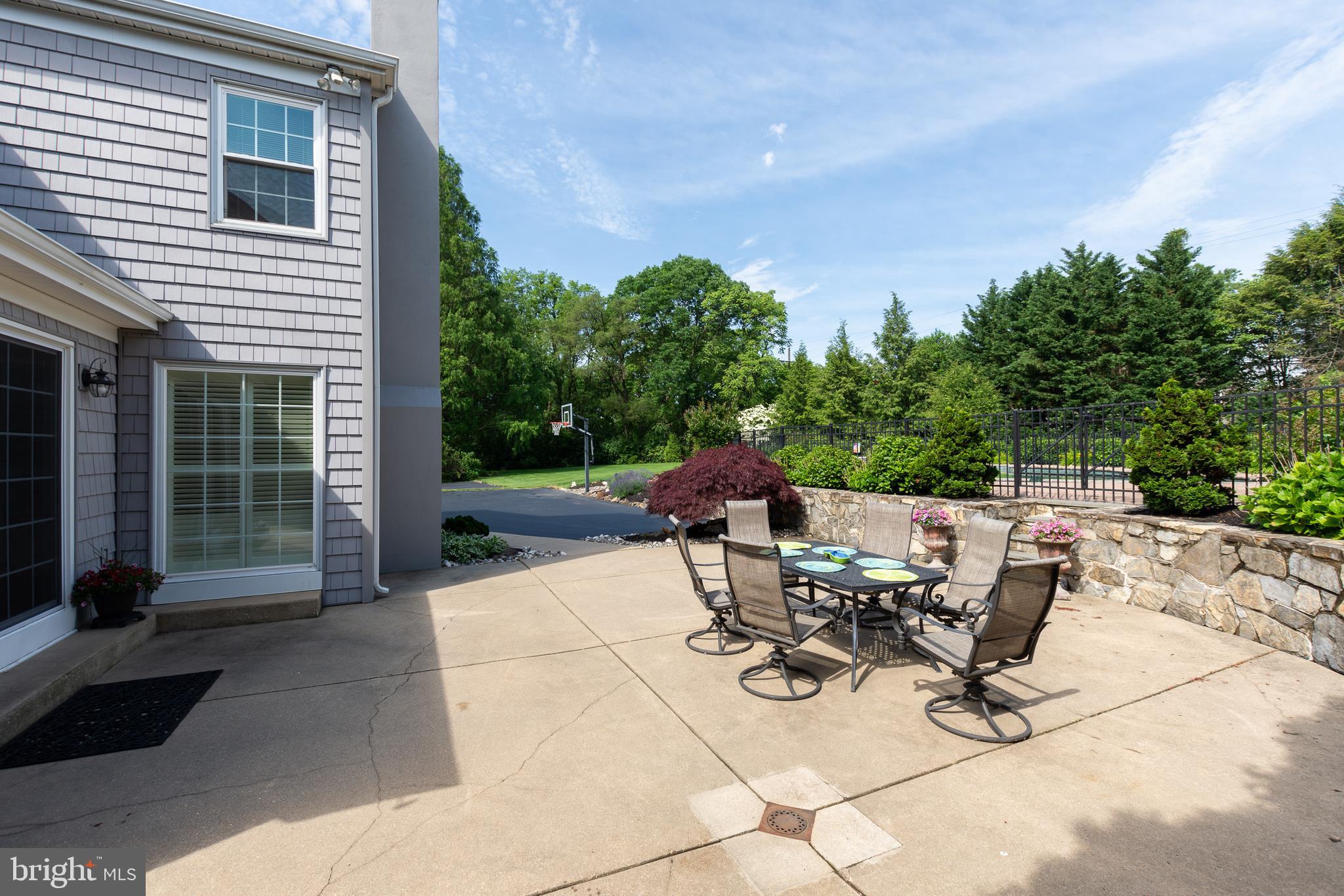 137 Augustine Cut Off Wilmington, DE 19806 - Photo 27 of 57