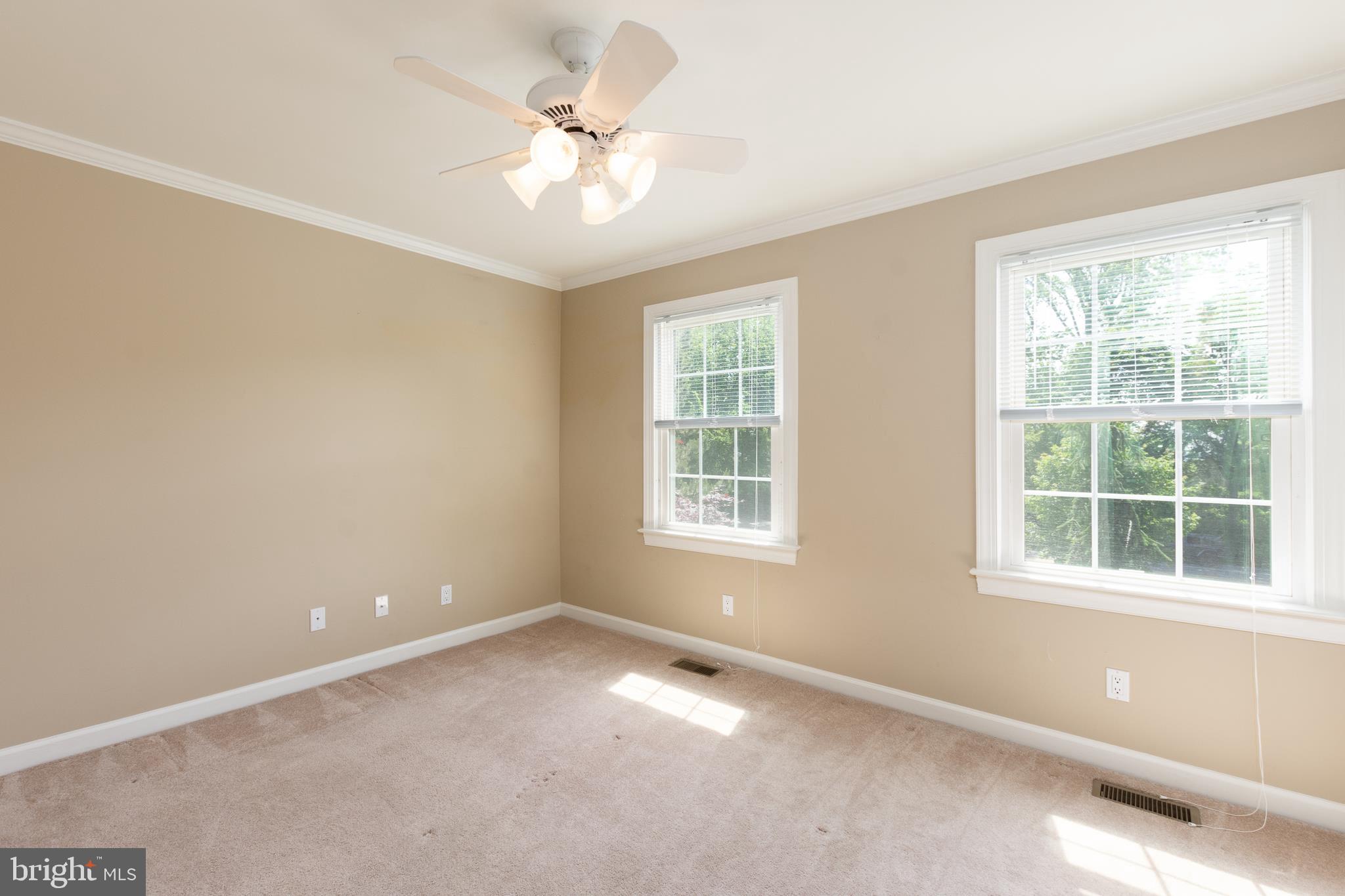 137 Augustine Cut Off Wilmington, DE 19806 - Photo 44 of 57