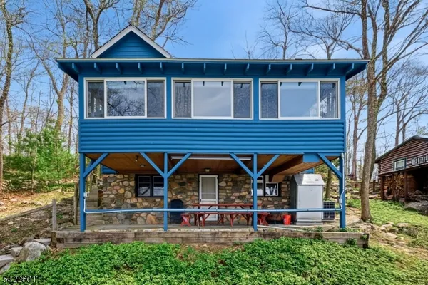 $679,000 | 1193 Lakeside Drive East, Vernon, NJ 07422