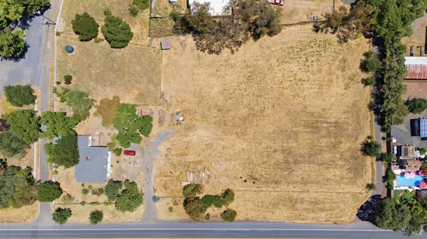 $775,000 | 4570 Petaluma Hill Road, Santa Rosa, CA 95404