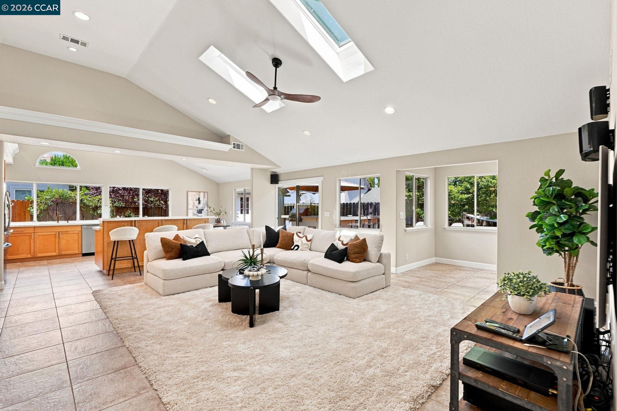 73 Randolph Place San Ramon, CA 94583 - Photo 4 of 58 Gallery Image 4