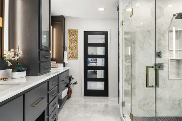 $1,345,000 | 916 Wooded Crest Drive, Woodway, TX 76712