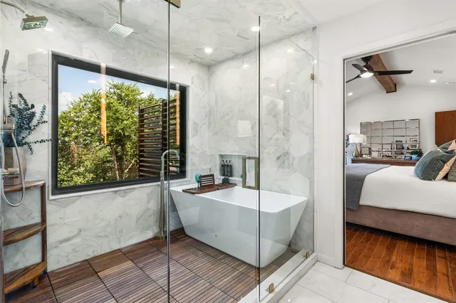 $1,345,000 | 916 Wooded Crest Drive, Woodway, TX 76712