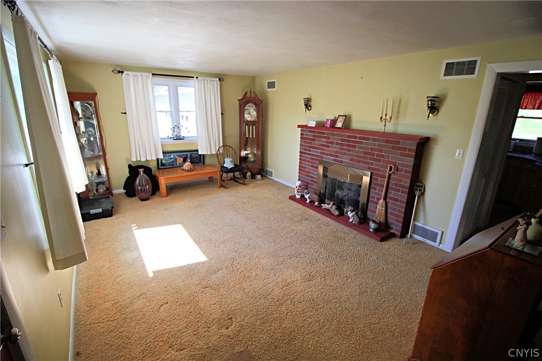 3878 Davis Corners Road Eaton, NY 13408 - Photo 18 of 34 Living room