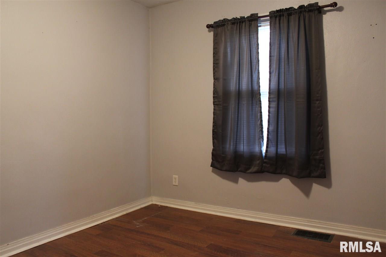813 Sheridan Road Pekin, IL 61554 - Photo 8 of 10 Gallery Image 8