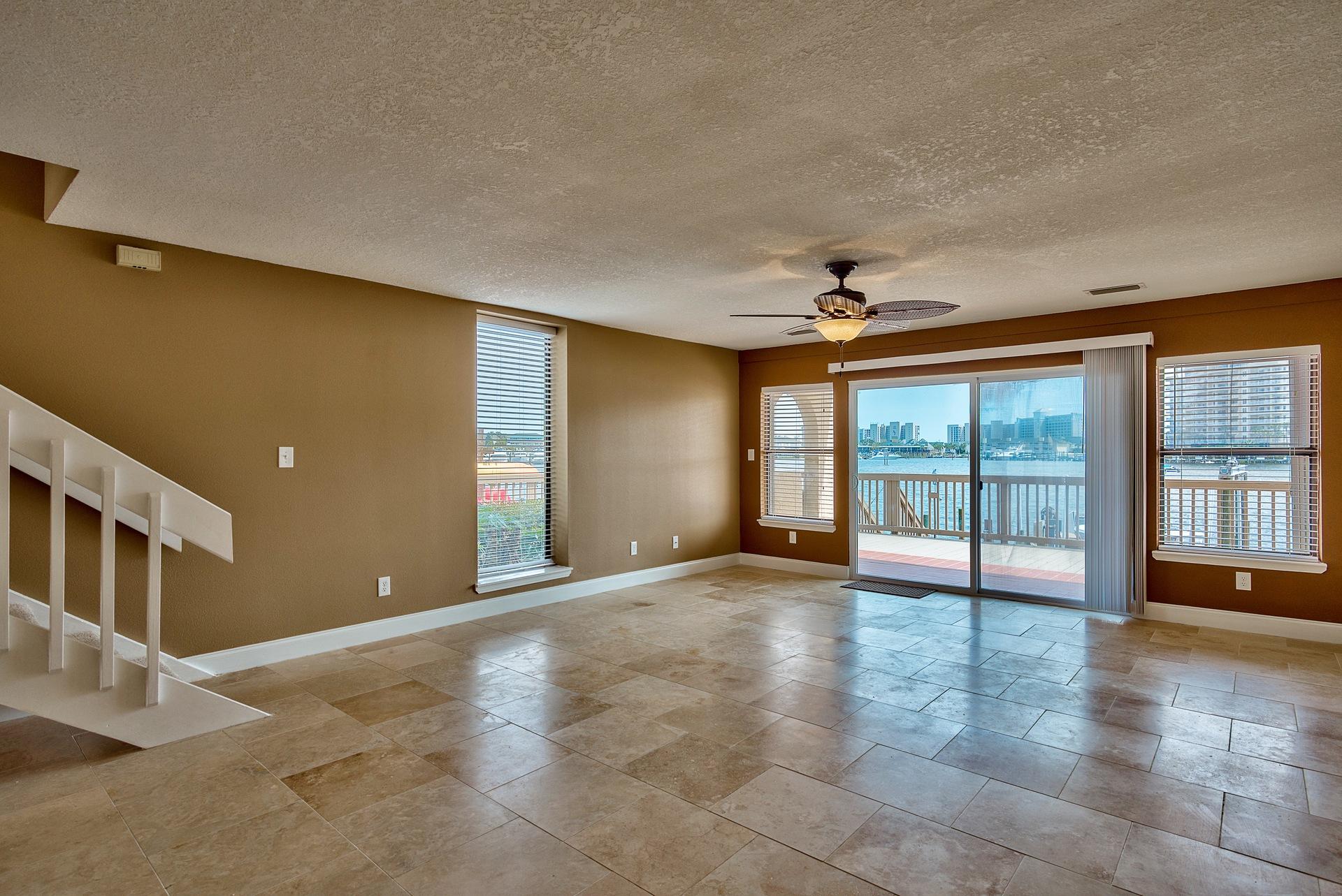 28 Moreno Point Road, Unit E Destin, FL 32541 - Photo 5 of 54 Large living area