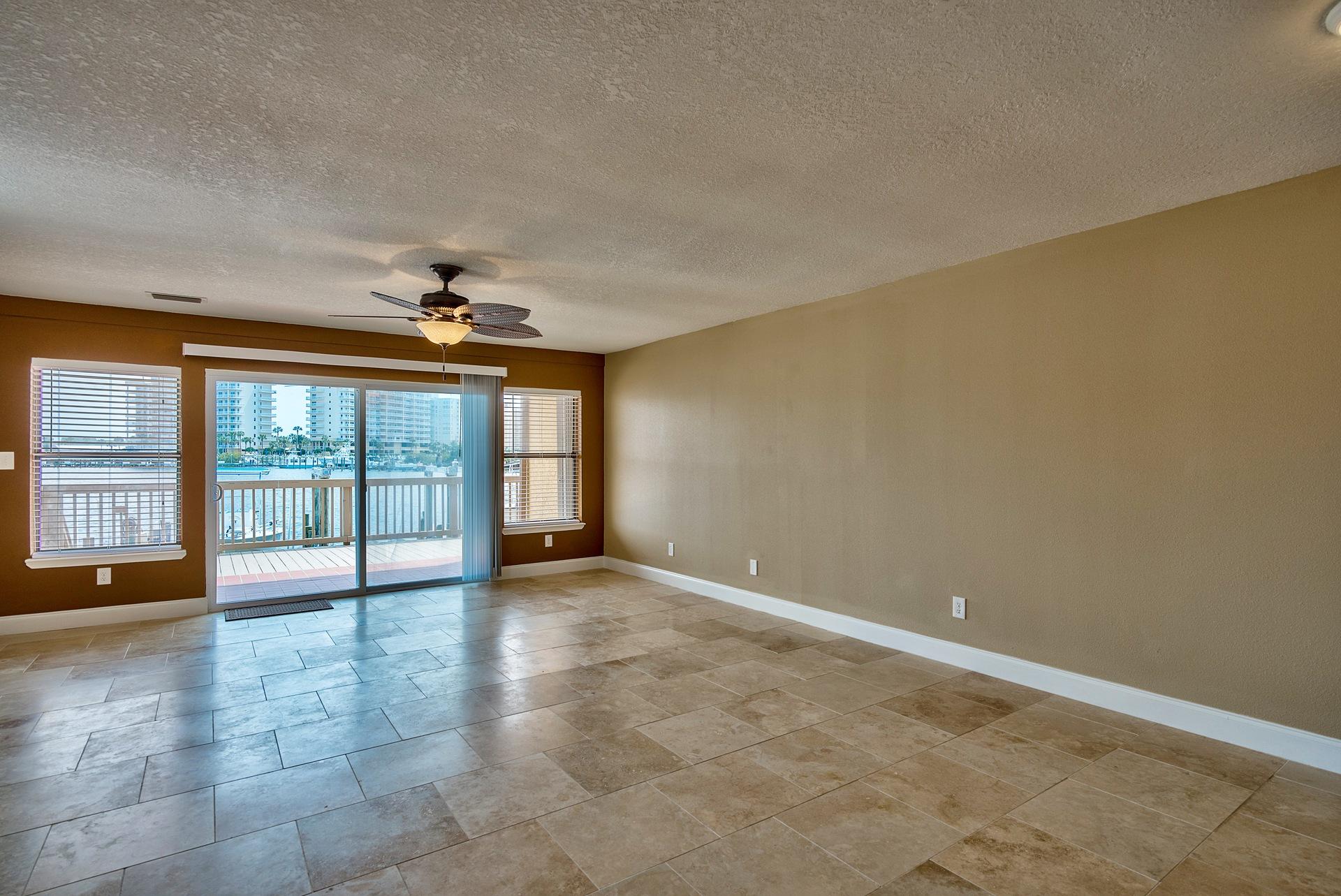 28 Moreno Point Road, Unit E Destin, FL 32541 - Photo 6 of 54 Large living area
