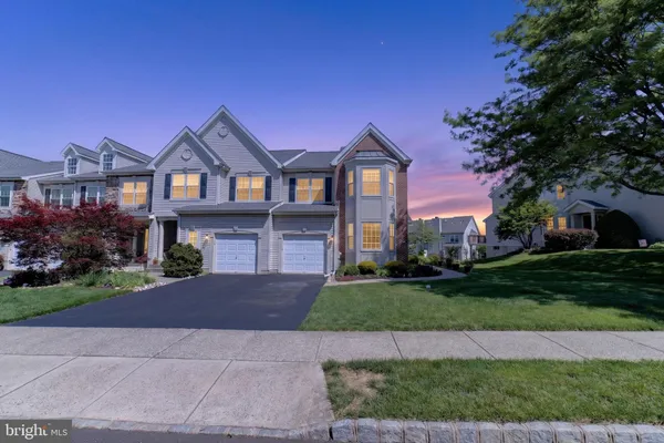 $599,500 | 106 Julian Drive East, Warminster, PA 18974