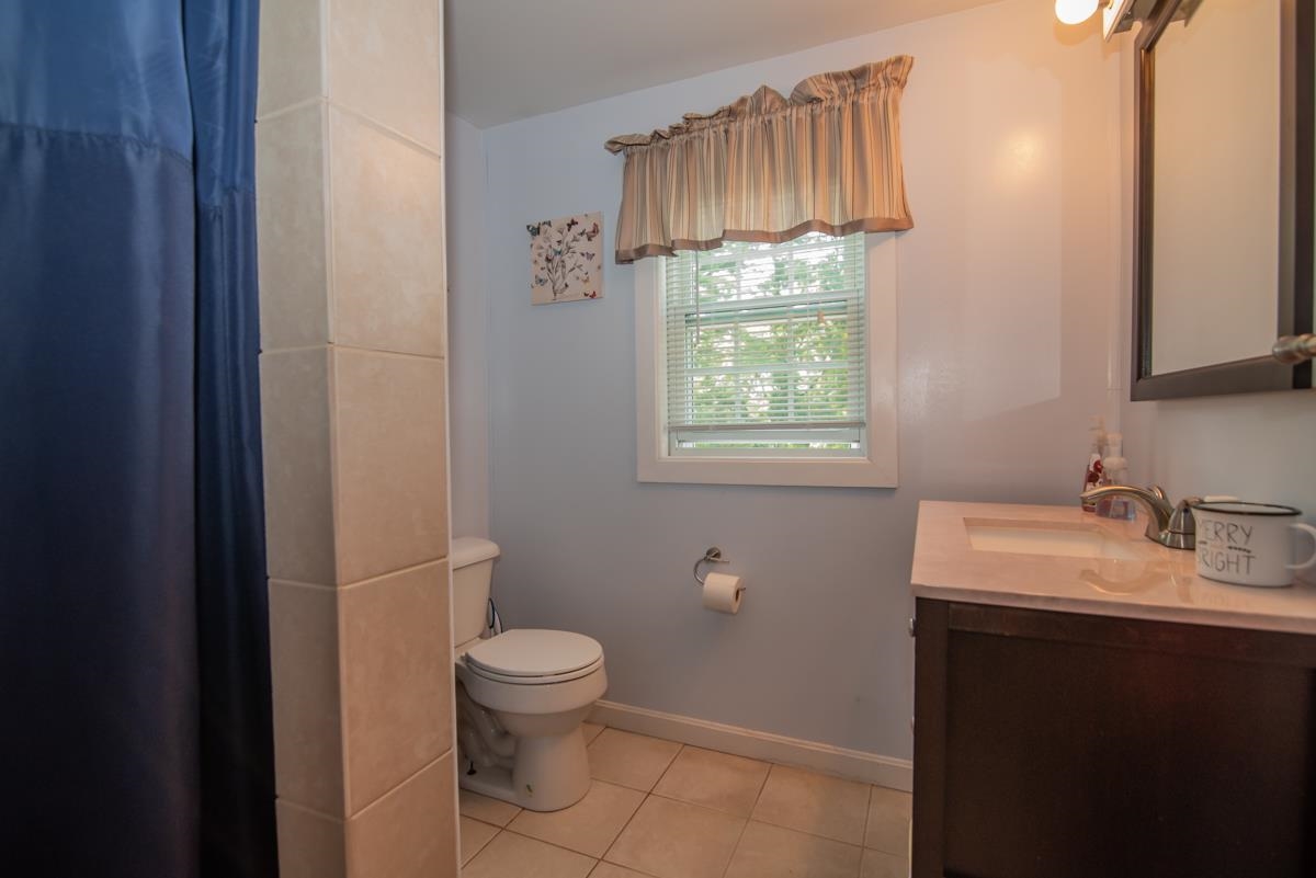 4 Memory Lane Hooksett, NH 03106 - Photo 17 of 37