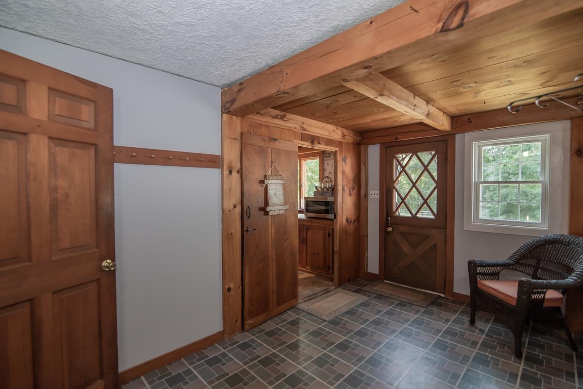 4 Memory Lane Hooksett, NH 03106 - Photo 24 of 37