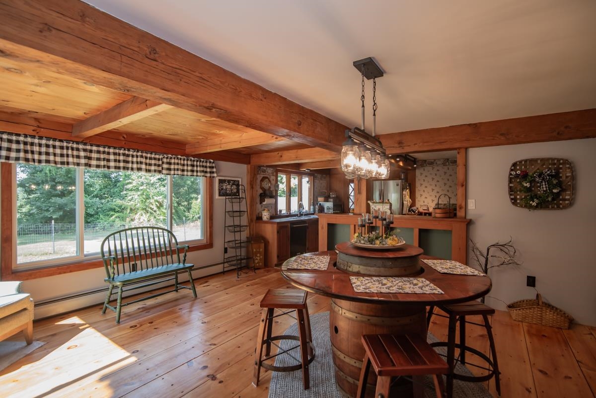 4 Memory Lane Hooksett, NH 03106 - Photo 3 of 37