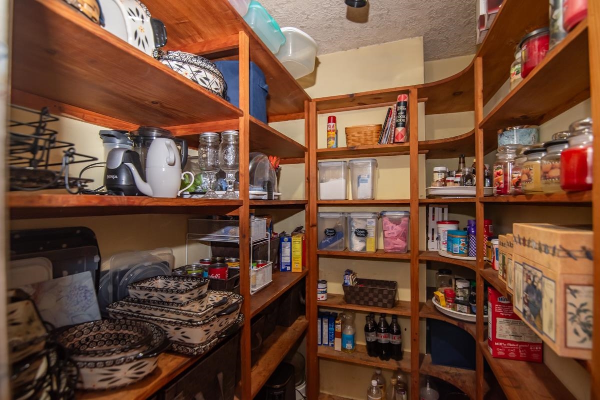 4 Memory Lane Hooksett, NH 03106 - Photo 34 of 37