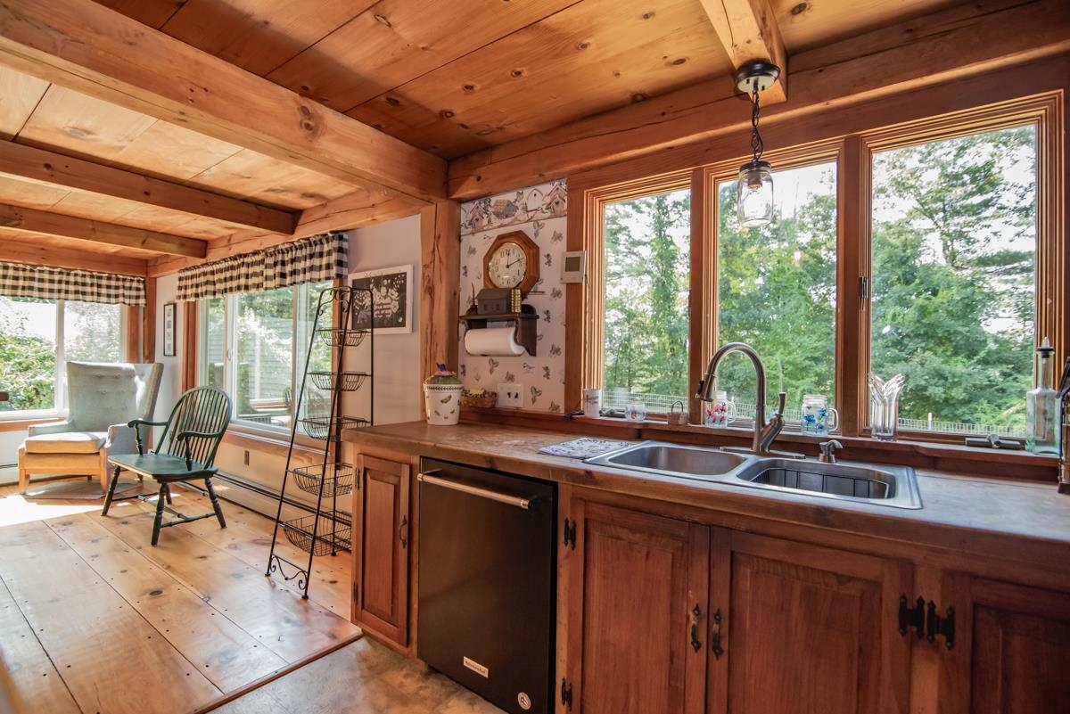 4 Memory Lane Hooksett, NH 03106 - Photo 35 of 37