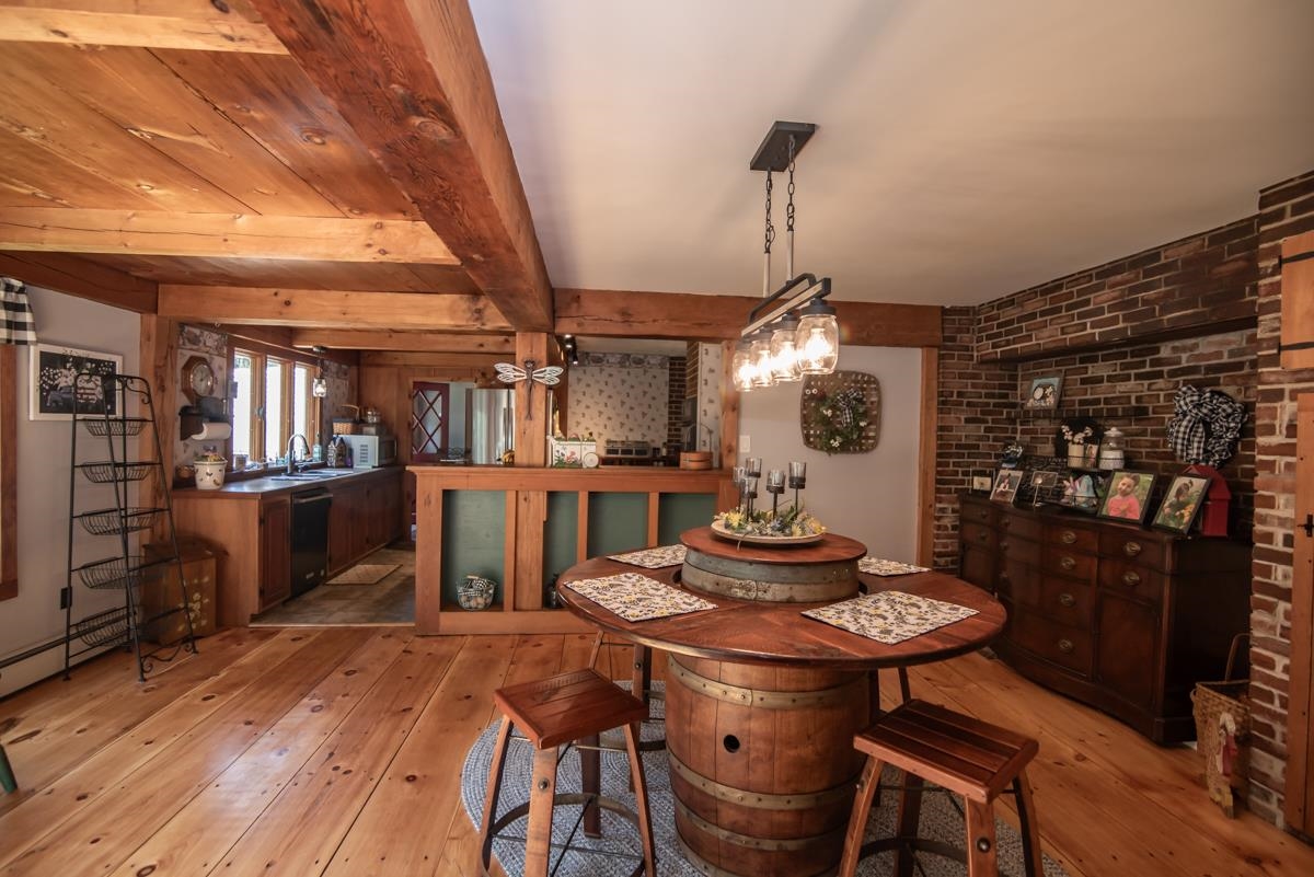 4 Memory Lane Hooksett, NH 03106 - Photo 4 of 37