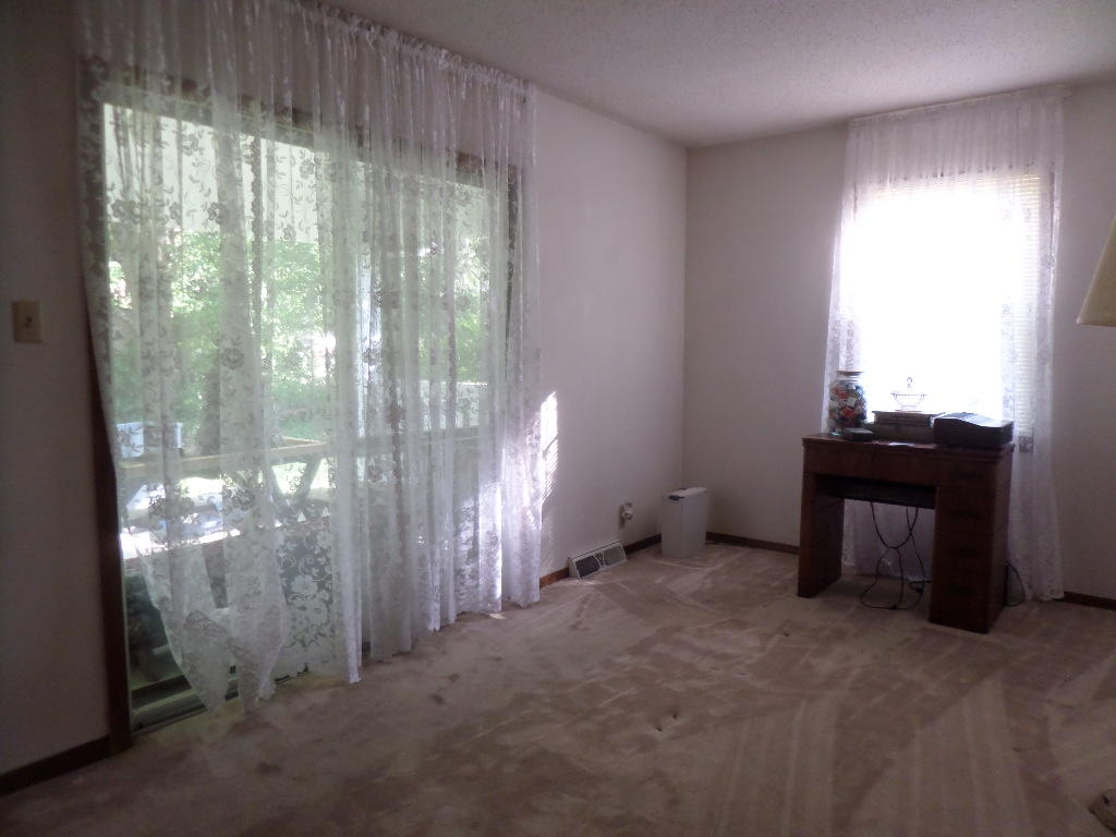 111 Albright Road Oak Ridge, TN 37830 - Photo 19 of 29 Slider bedroom floor leads to...