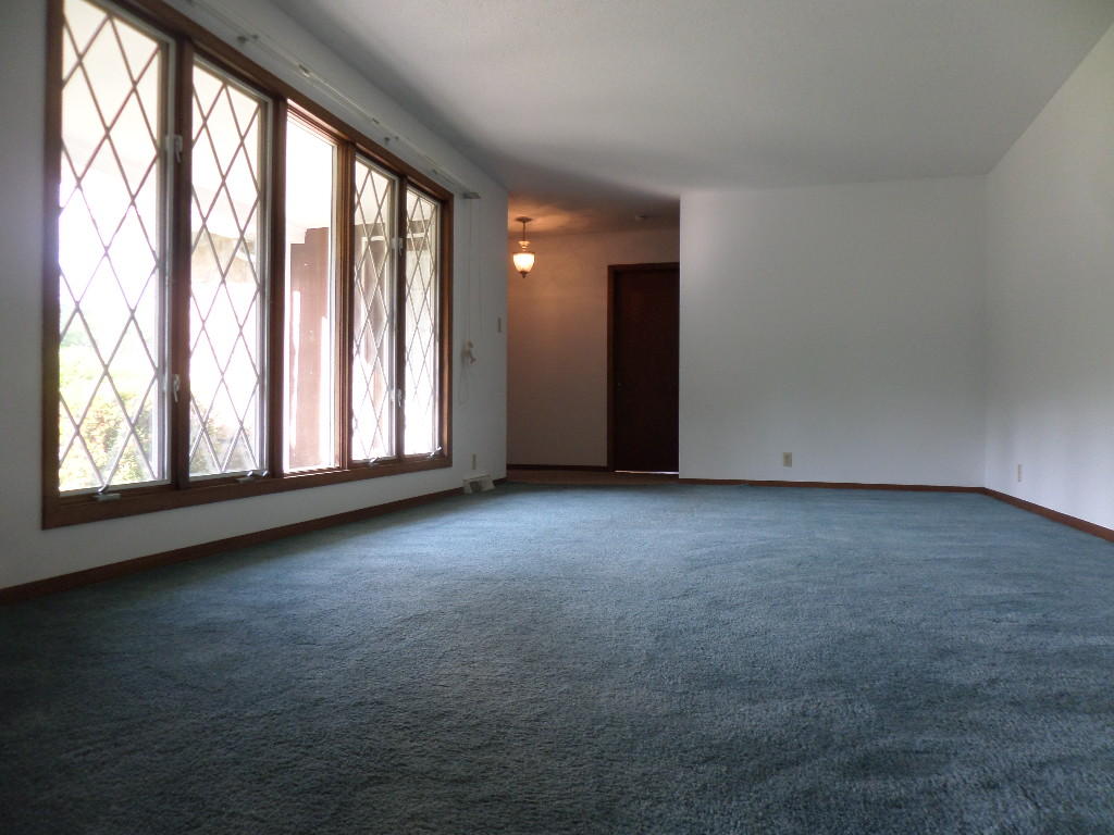 111 Albright Road Oak Ridge, TN 37830 - Photo 5 of 29 Living Room