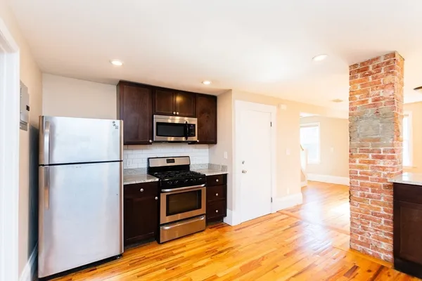 $4,000 | 27 Shannon Street, Unit 2L, Boston, MA 02135
