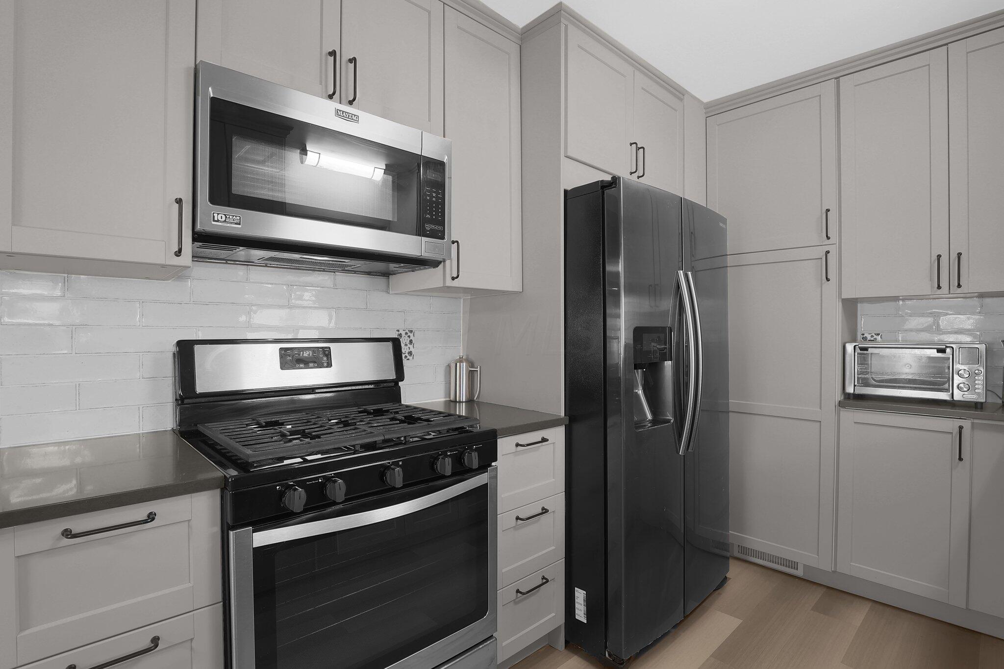 515 Blenheim Road Columbus, OH 43214 - Photo 9 of 22 9-web-or-mls-515-blenheim-rd