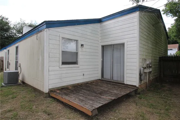 $1,550 | 1002 King Albert Street, Unit B, Austin, TX 78745