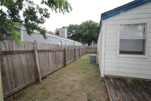 $1,550 | 1002 King Albert Street, Unit B, Austin, TX 78745