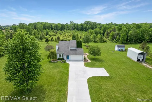 $340,000 | 1171 North McKinley Road, Flushing, MI 48433
