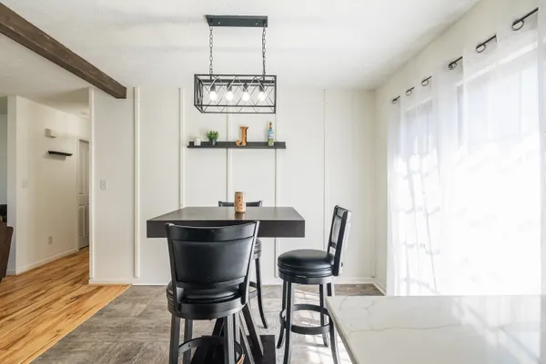 $319,900 | 51 Falcon Lane, Weyers Cave, VA 24486