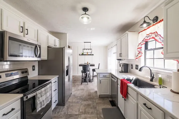 $319,900 | 51 Falcon Lane, Weyers Cave, VA 24486