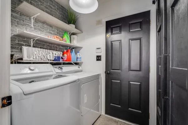 $319,900 | 51 Falcon Lane, Weyers Cave, VA 24486