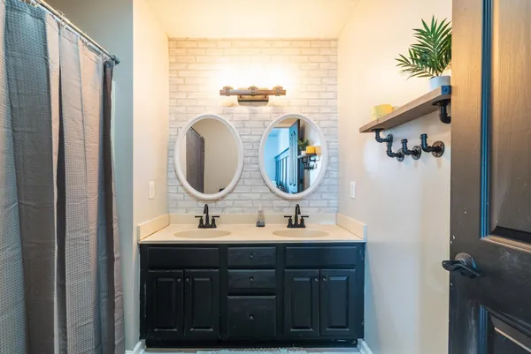 $319,900 | 51 Falcon Lane, Weyers Cave, VA 24486